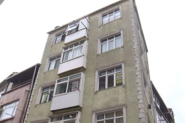 Şüpheli son: 5’inci kattan ölüme düştü! Şüpheli son: 5’inci kattan ölüme düştü!