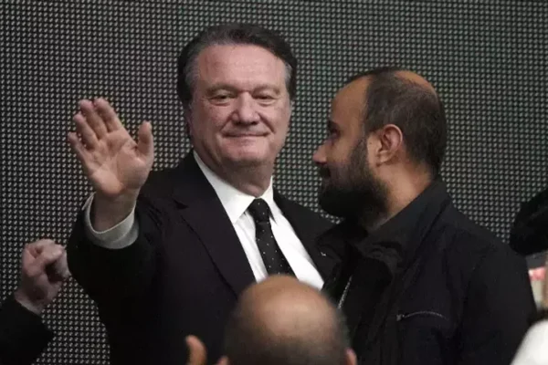 Beşiktaş’ın eski başkanı için geçici ihraç! Beşiktaş’ın eski başkanı için geçici ihraç!