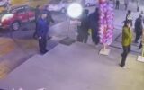 Kahreden son… Üzerine vitrin düştü! Kahreden son… Üzerine vitrin düştü!