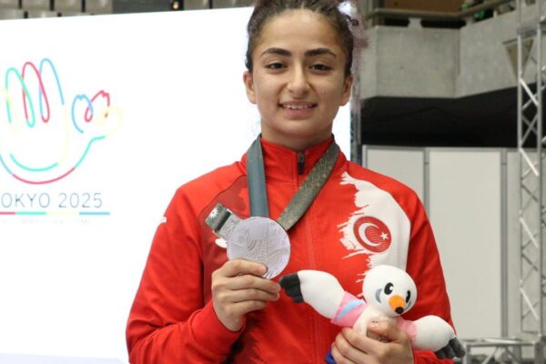 Deaflympics’te ilk madalya Buse Tıraş’tan geldi Deaflympics’te ilk madalya Buse Tıraş’tan geldi