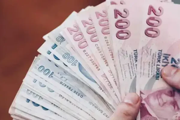 Dev bankadan dikkat çeken asgari ücret ve enflasyo... Dev bankadan dikkat çeken asgari ücret ve enflasyo...