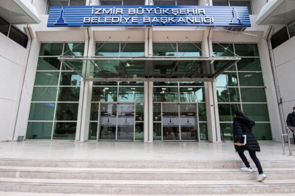 Büyükşehir’de çifte borçlanmaya oy birliği Büyükşehir’de çifte borçlanmaya oy birliği