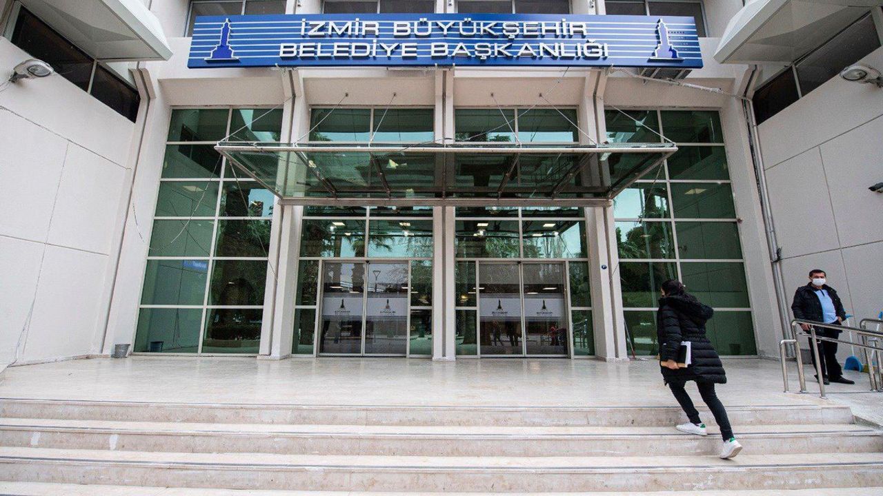 Büyükşehir’de çifte borçlanmaya oy birliği