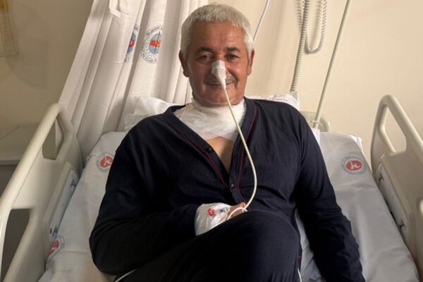 35 yıl sigara içti, gırtlağının yarısı alındı! 35 yıl sigara içti, gırtlağının yarısı alındı!
