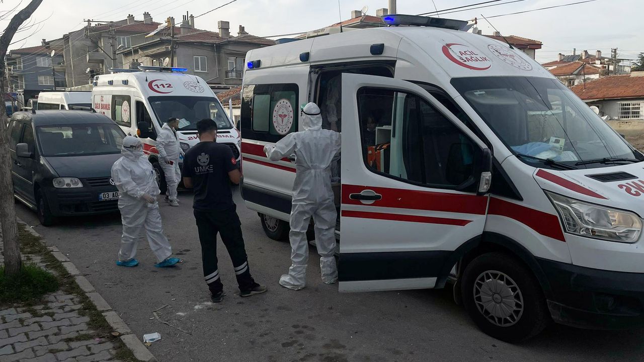 Patates kızartması anne ve 3 çocuğu hastanelik etti