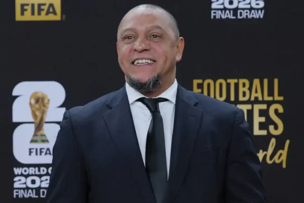 Roberto Carlos hastaneye kaldırıldı! Roberto Carlos hastaneye kaldırıldı!