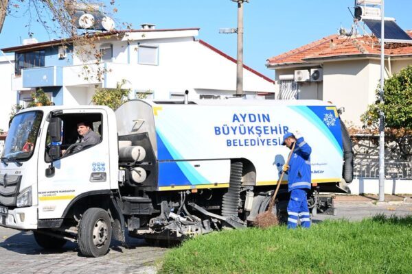 Aydın Büyükşehir’den Kuşadası’na pırıl...