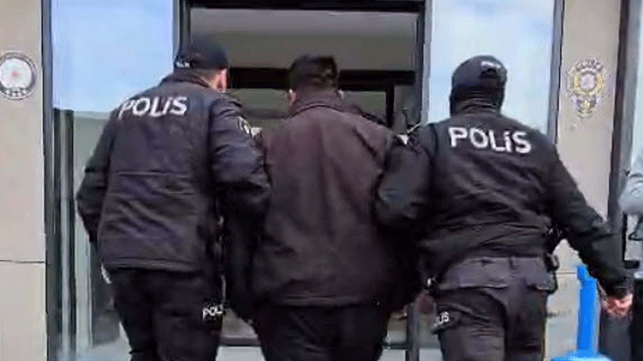 52 yılla aranıyordu.. Firari enselendi!