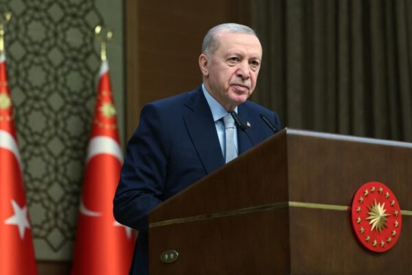 Erdoğan: Kendi savaş gemisini yapan 10 ülkeden bir...