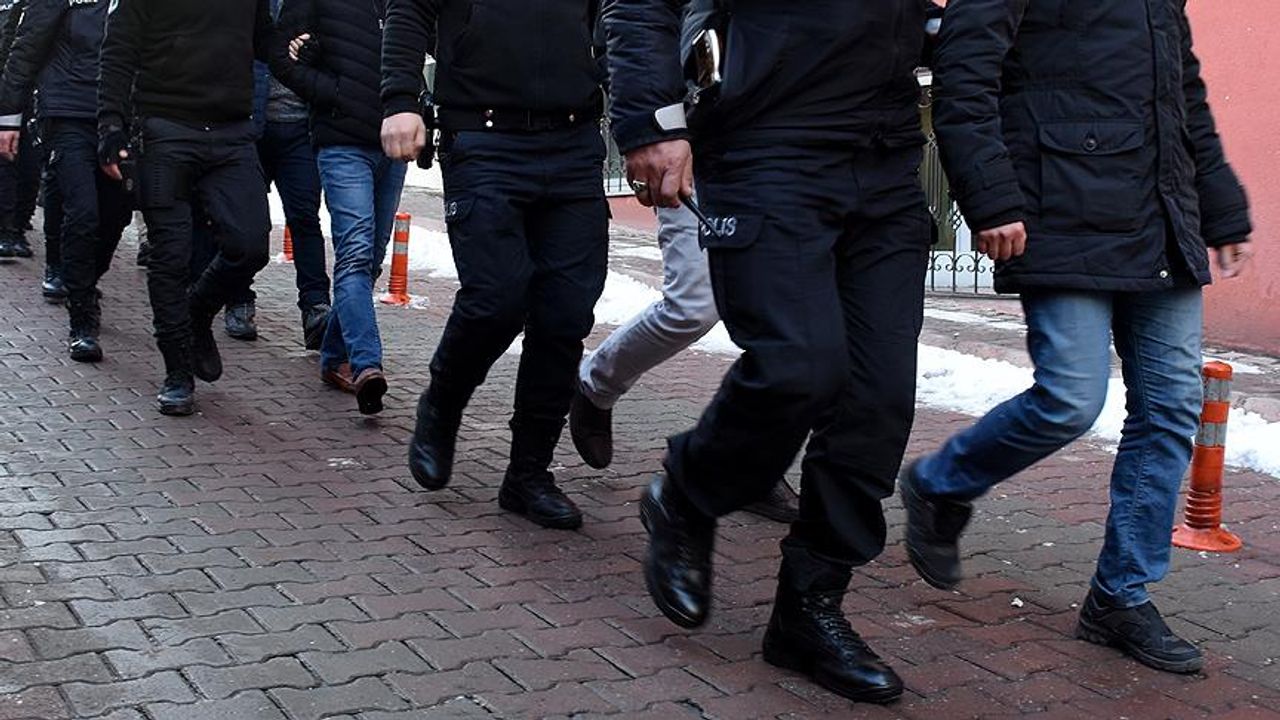 Silah kaçakçılığı operasyonu: 9 şüpheli yakalandı