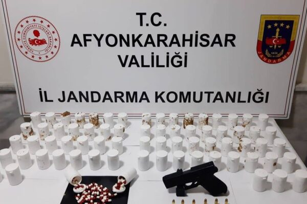 Afyonkarahisar’da uyuşturucu operasyonu Afyonkarahisar’da uyuşturucu operasyonu