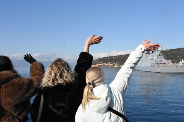 Anadolu Türk Deniz Görev Kuvveti NATO görevine uğu... Anadolu Türk Deniz Görev Kuvveti NATO görevine uğu...