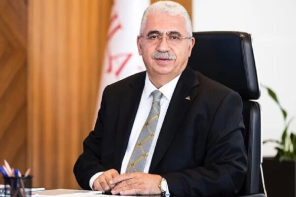 İş insanı Ahmet Ahlatcı hakkında yurt dışına çıkış... İş insanı Ahmet Ahlatcı hakkında yurt dışına çıkış...
