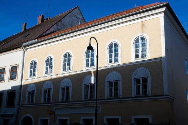 Hitler’in doğduğu evle ilgili karar verildi