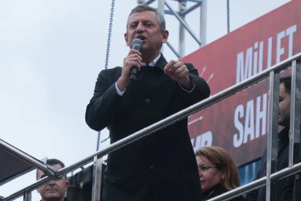 ‘Erdoğan, savaş yetkisini Akbelen’i Li... ‘Erdoğan, savaş yetkisini Akbelen’i Li...