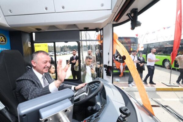 Kocaeli-İzmir arasında kıyaslama… “Biz... Kocaeli-İzmir arasında kıyaslama… “Biz...