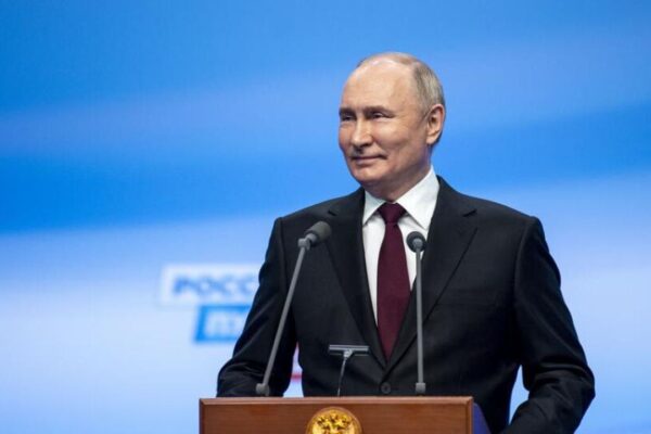 Putin’den enerji şirketlerine talimat: Ek ge... Putin’den enerji şirketlerine talimat: Ek ge...