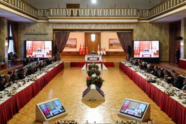 AK Parti’de süreç mesaisi: 26 ilin nabzı tut... AK Parti’de süreç mesaisi: 26 ilin nabzı tut...