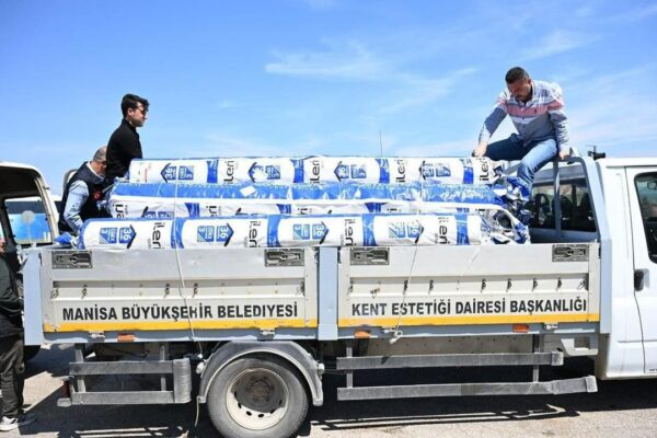 Manisa Büyükşehir’den afetzede üreticilere destek Manisa Büyükşehir’den afetzede üreticilere destek