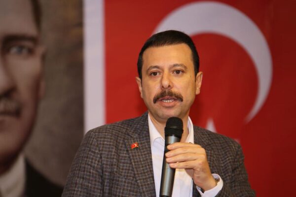 AK Partili Kaya’dan Başkan Tugay’a zeh...