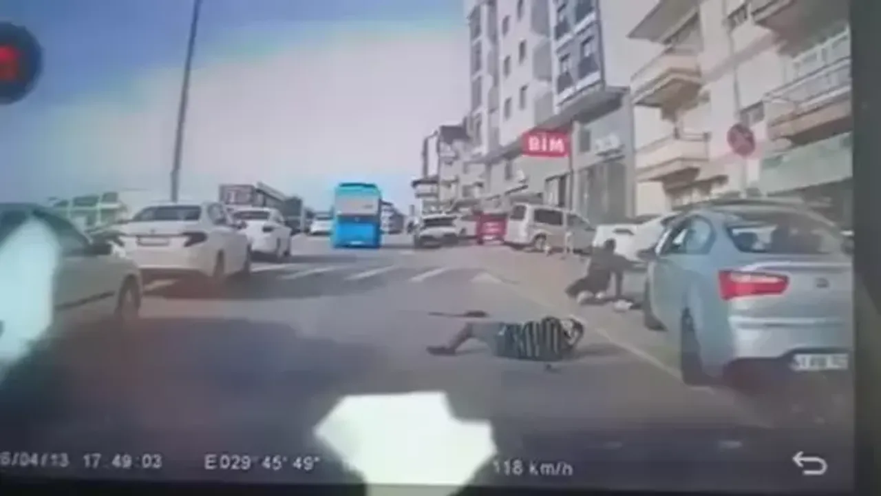 Otomobili ile çarptığı 3 kişiyi yaralayan sürücü: Uyuyakaldım