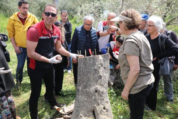 Seferihisar Belediyesi ve İlçe Tarım’dan Müdürlüğü... Seferihisar Belediyesi ve İlçe Tarım’dan Müdürlüğü...