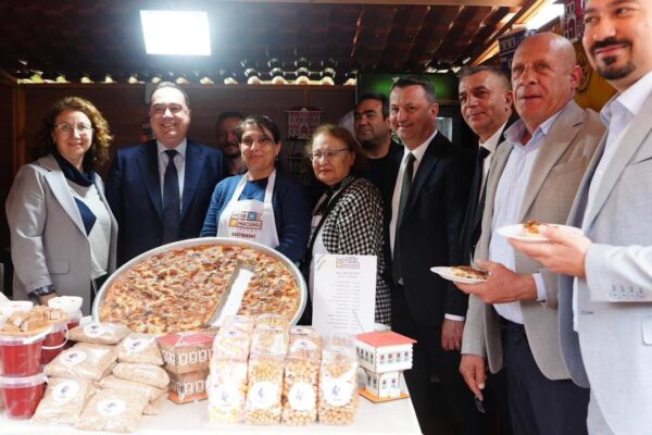 Manisa Gastronomi Panayırı Mesir Festivali açıldı! Manisa Gastronomi Panayırı Mesir Festivali açıldı!