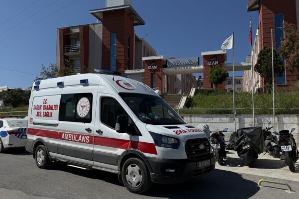 Genç teğmen evinde ölü bulundu!