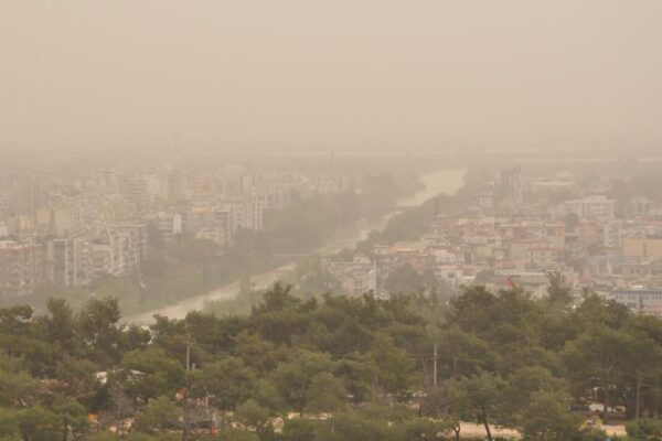 MGM’den toz taşınımı uyarısı: Yarın öğle saa...