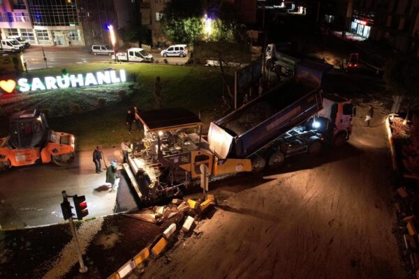 Saruhanlı 7 Eylül Caddesi modern yüzüne kavuşuyor Saruhanlı 7 Eylül Caddesi modern yüzüne kavuşuyor