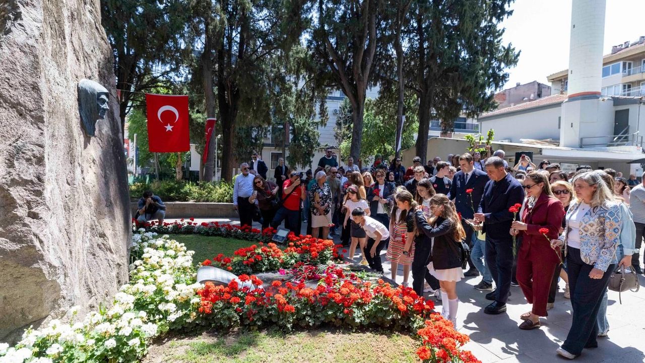 Tugay’dan Anneler Günü’nde Zübeyde Hanım’a anlamlı mesaj: Hepimiz sizin çocuklarınızız