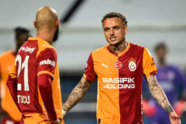 Galatasaray’da 3 isimle yollar ayrılıyor Galatasaray’da 3 isimle yollar ayrılıyor