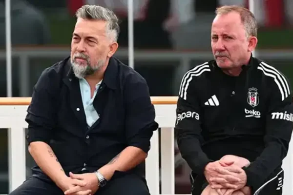 Beşiktaş’ta Sergen Yalçın sonrası bir ayrılı... Beşiktaş’ta Sergen Yalçın sonrası bir ayrılı...