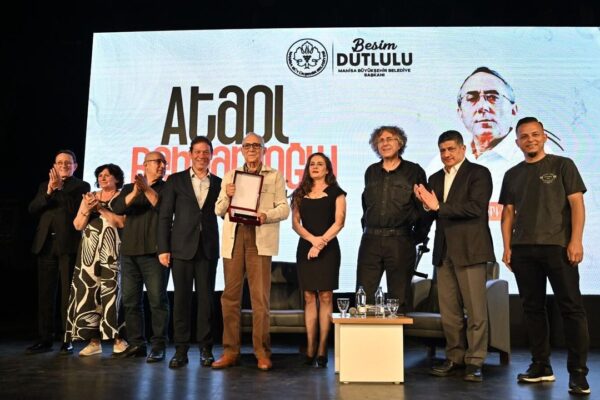Ataol Behramoğlu Manisalılarla buluştu Ataol Behramoğlu Manisalılarla buluştu