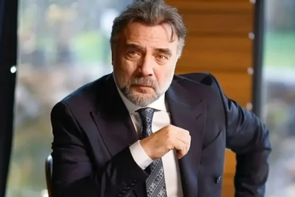 Ünlü oyuncu Oktay Kaynarca hastaneye kaldırıldı Ünlü oyuncu Oktay Kaynarca hastaneye kaldırıldı