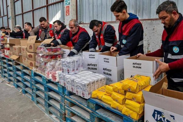 Manisa’da bayram dayanışması Manisa’da bayram dayanışması