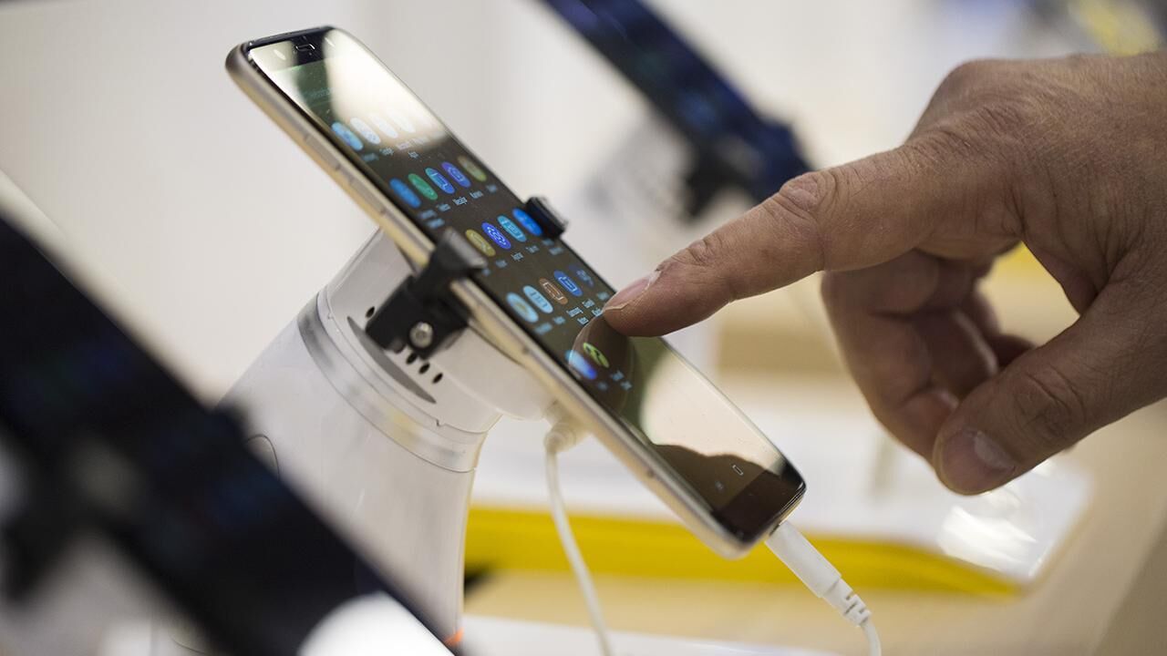 Ticaret Bakanlığından “sıfır cep telefonuna taksit” açıklaması