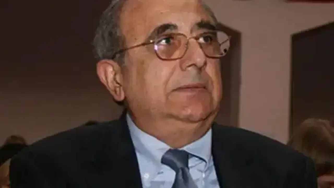 Eski Bakan Baran Tuncer hayatını kaybetti