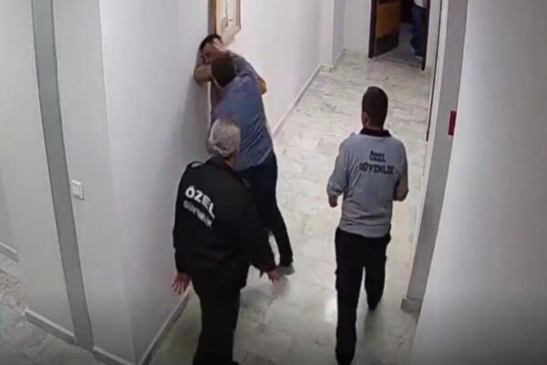 Personelini darp eden hastane müdürü açığa alındı! Personelini darp eden hastane müdürü açığa alındı!
