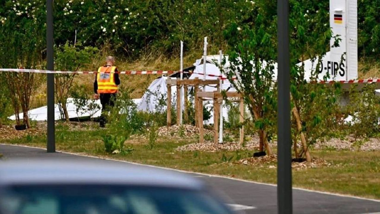 Paraşütçüleri taşıyan uçak düştü: 11 kişi öldü