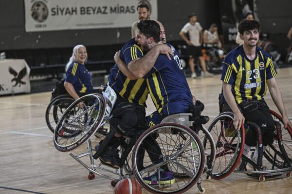 Tekerlekli Sandalye Basketbol’da şampiyon Fe... Tekerlekli Sandalye Basketbol’da şampiyon Fe...