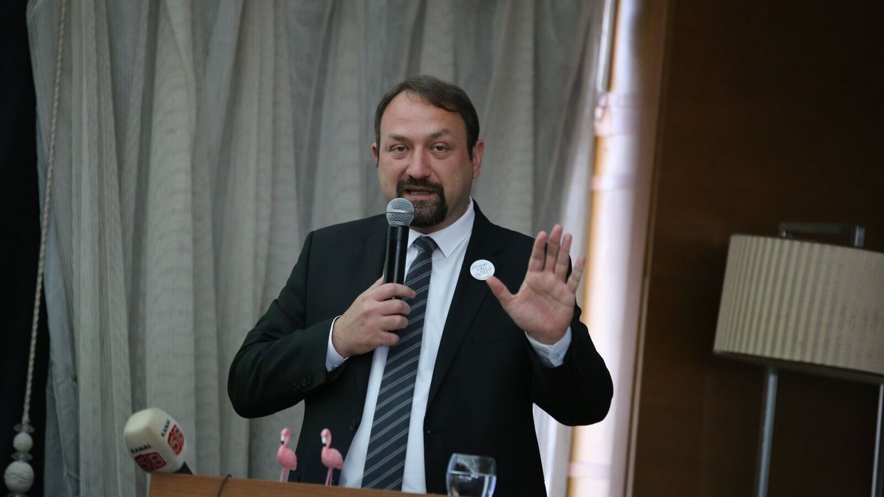 Ve Başkan Gümrükçü fiilen göreve başladı… İlk temas kimlerle?
