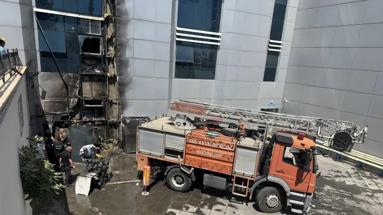Hastanede yangın: Hastalar tahliye edildi