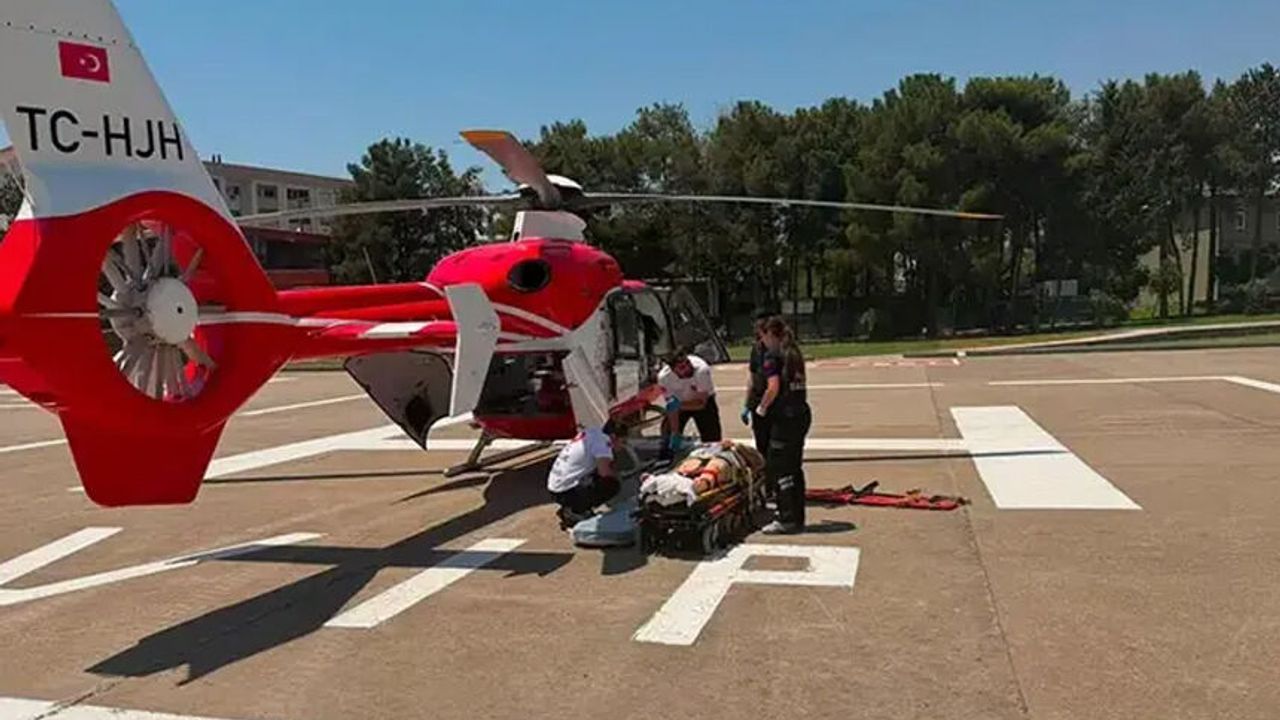 TIR’ın çarptığı yaya, ambulans helikopterle sevk edildi