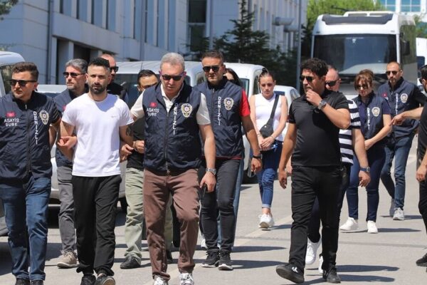 20 yıllık sır cinayetin perde arkası aralandı! 20 yıllık sır cinayetin perde arkası aralandı!