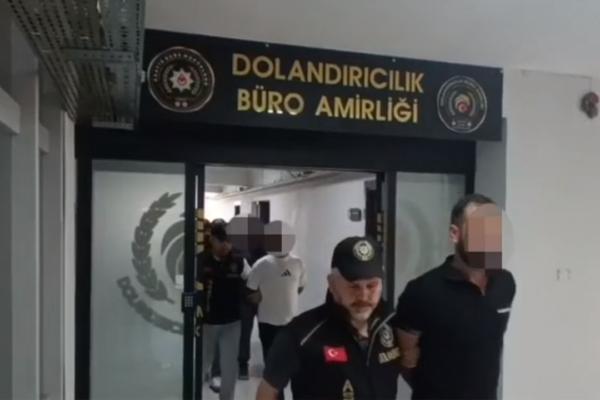 Sahte beyaz eşya servisi çetesi çökertildi! Sahte beyaz eşya servisi çetesi çökertildi!