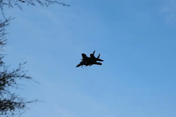 İranlı pilotlar Katar tarafından esir alındı İranlı pilotlar Katar tarafından esir alındı