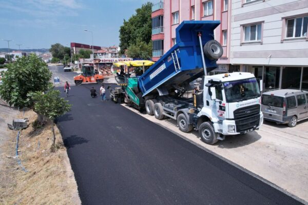 Kula’da asfalt seferberliği Kula’da asfalt seferberliği