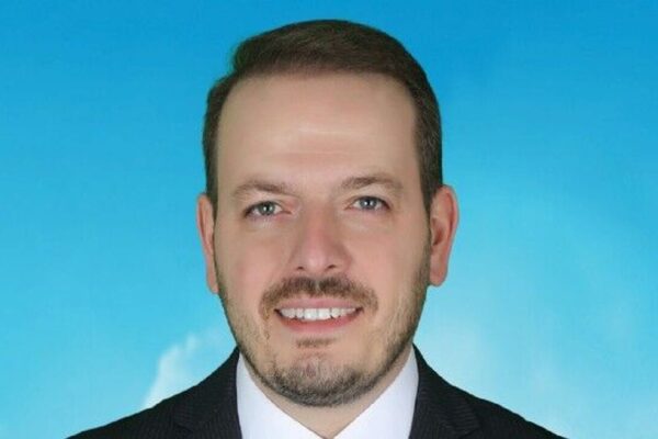Karşıyaka’da Yiğit İstanbul başkan yardımcıs... Karşıyaka’da Yiğit İstanbul başkan yardımcıs...