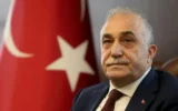 Hem İYİ Parti’den hem de milletvekilliğinden... Hem İYİ Parti’den hem de milletvekilliğinden...